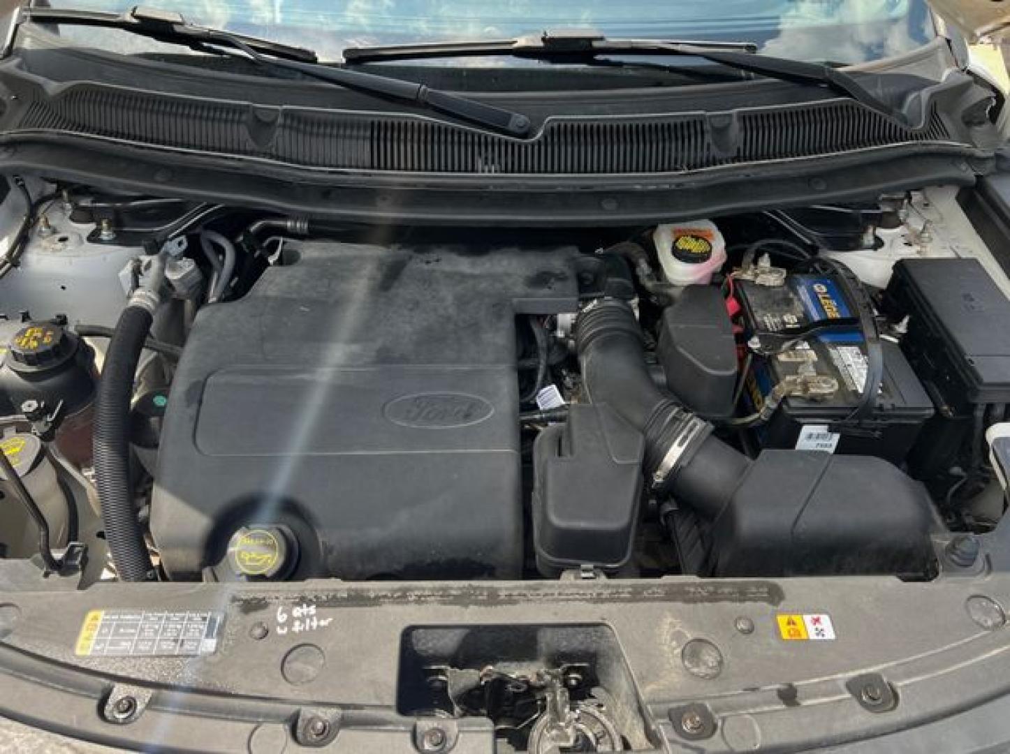 2017 WHITE /Black Cloth FORD EXPLORER XLT (1FM5K8D8XHG) with an 3.5L engine, Automatic transmission, located at 11170 Summerlin Square Dr., Fort Myers Beach, FL, 33931, (239) 999-7777, 26.493546, -81.941628 - 1 Owner No Damage No Accident Carfax 3rd Row - Photo#45