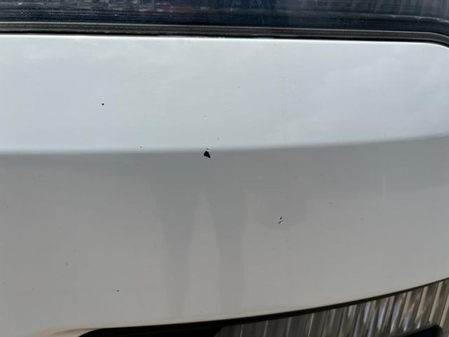2017 WHITE /Black Cloth FORD EXPLORER XLT (1FM5K8D8XHG) with an 3.5L engine, Automatic transmission, located at 11170 Summerlin Square Dr., Fort Myers Beach, FL, 33931, (239) 999-7777, 26.493546, -81.941628 - 1 Owner No Damage No Accident Carfax 3rd Row - Photo#48