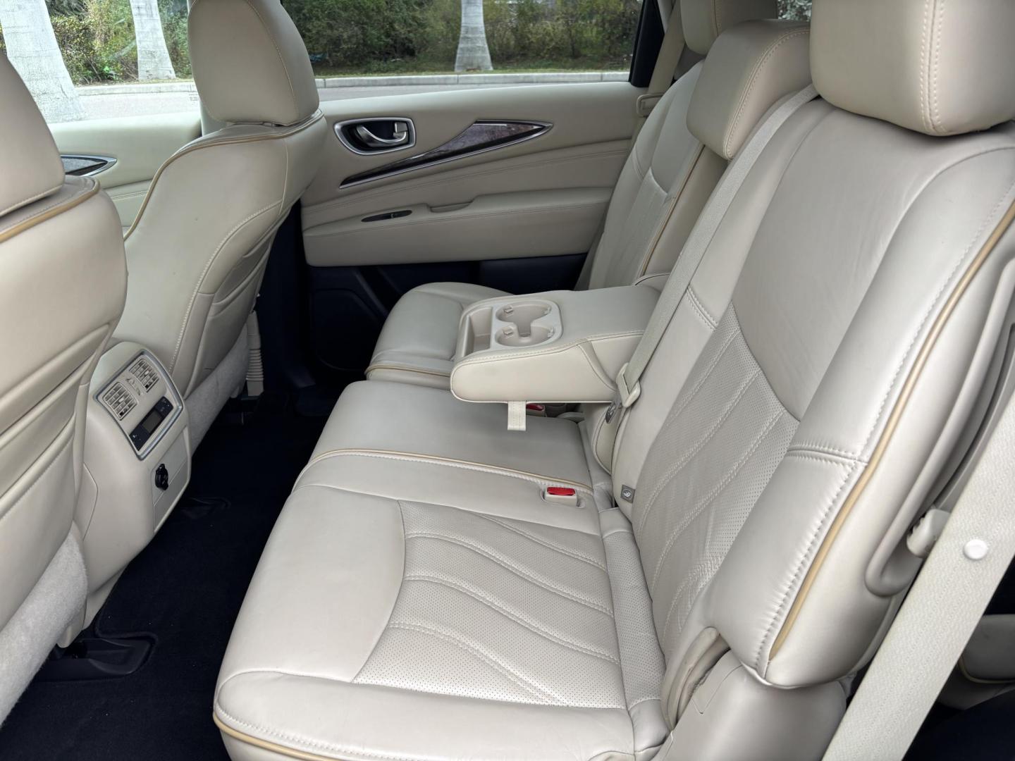 2015 WHITE /Tan Leather INFINITI QX60 SUV (5N1AL0MM7FC) with an 3.5L engine, Continuously Variable transmission, located at 11170 Summerlin Square Dr., Fort Myers Beach, FL, 33931, (239) 999-7777, 26.493546, -81.941628 - Photo#12