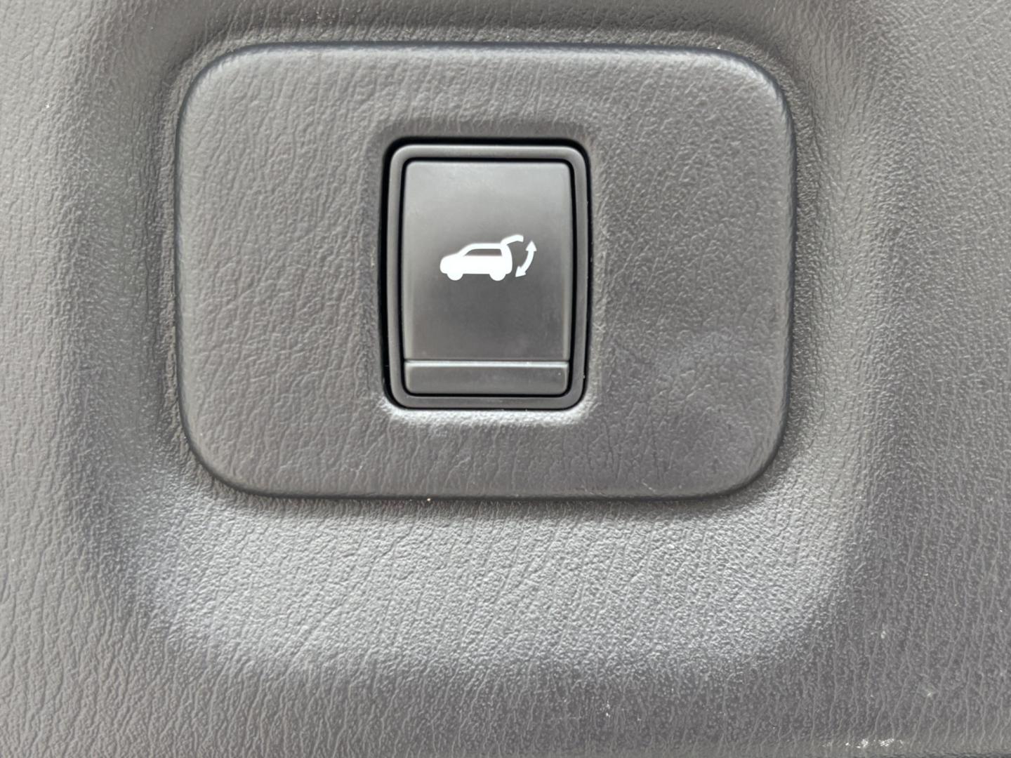 2015 WHITE /Tan Leather INFINITI QX60 SUV (5N1AL0MM7FC) with an 3.5L engine, Continuously Variable transmission, located at 11170 Summerlin Square Dr., Fort Myers Beach, FL, 33931, (239) 999-7777, 26.493546, -81.941628 - Photo#18