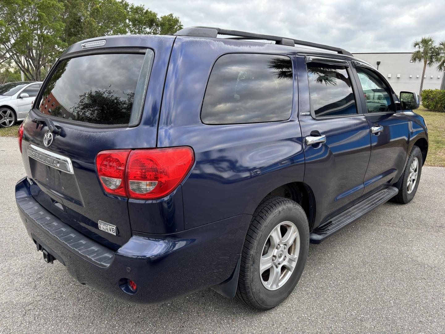 2008 BLUE TOYOTA SEQUOIA LIMITED (5TDZY68A98S) with an 5.7L engine, Automatic transmission, located at 11170 Summerlin Square Dr., Fort Myers Beach, FL, 33931, (239) 999-7777, 26.493546, -81.941628 - Photo#2