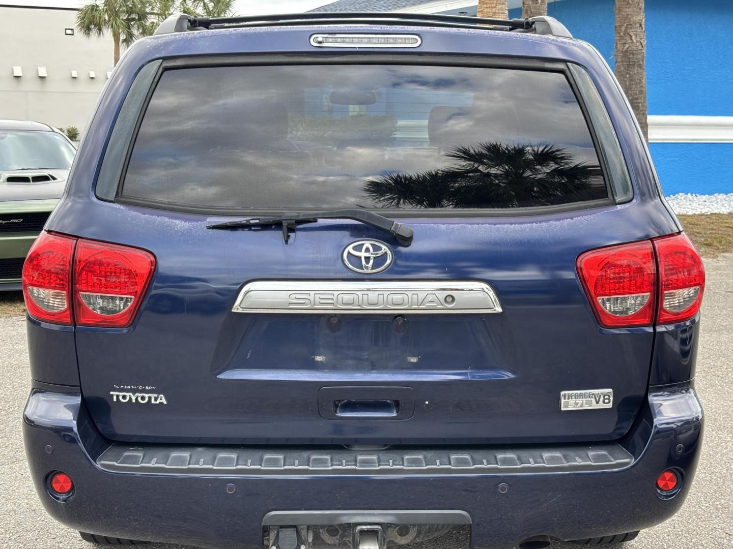 2008 BLUE TOYOTA SEQUOIA LIMITED (5TDZY68A98S) with an 5.7L engine, Automatic transmission, located at 11170 Summerlin Square Dr., Fort Myers Beach, FL, 33931, (239) 999-7777, 26.493546, -81.941628 - Photo#3