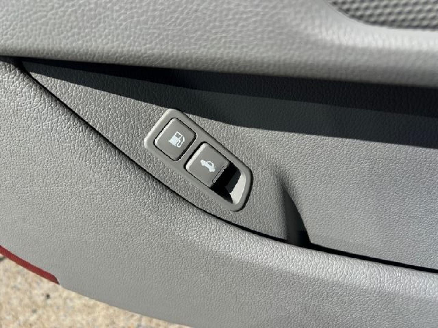 2013 BROWN /Tan Leather Kia Optima EX (5XXGN4A70DG) with an 2.4L L4 DOHC 16V engine, 6-Speed Automatic transmission, located at 11170 Summerlin Square Dr., Fort Myers Beach, FL, 33931, (239) 999-7777, 26.493546, -81.941628 - Photo#15