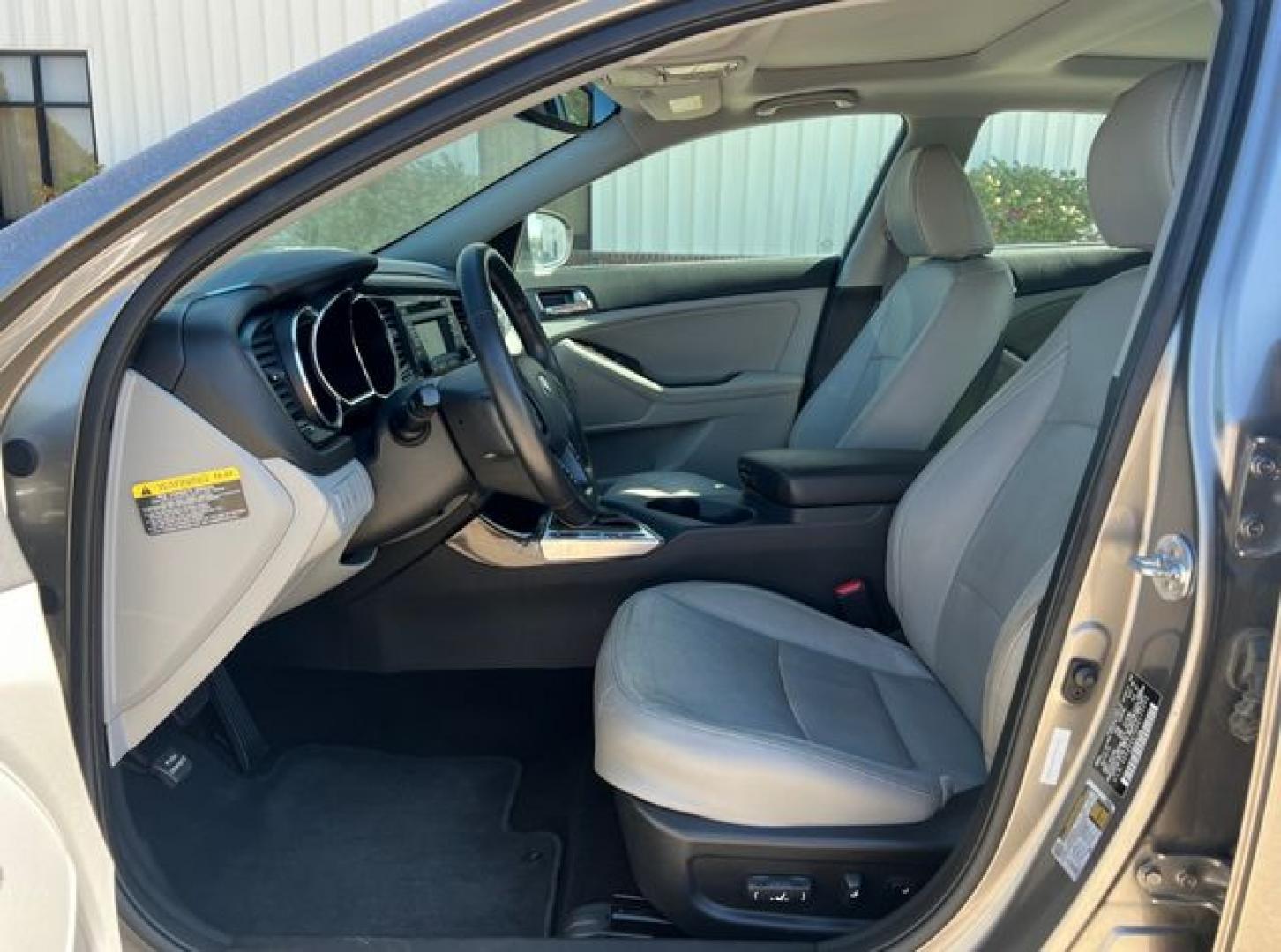 2013 BROWN /Tan Leather Kia Optima EX (5XXGN4A70DG) with an 2.4L L4 DOHC 16V engine, 6-Speed Automatic transmission, located at 11170 Summerlin Square Dr., Fort Myers Beach, FL, 33931, (239) 999-7777, 26.493546, -81.941628 - Photo#20