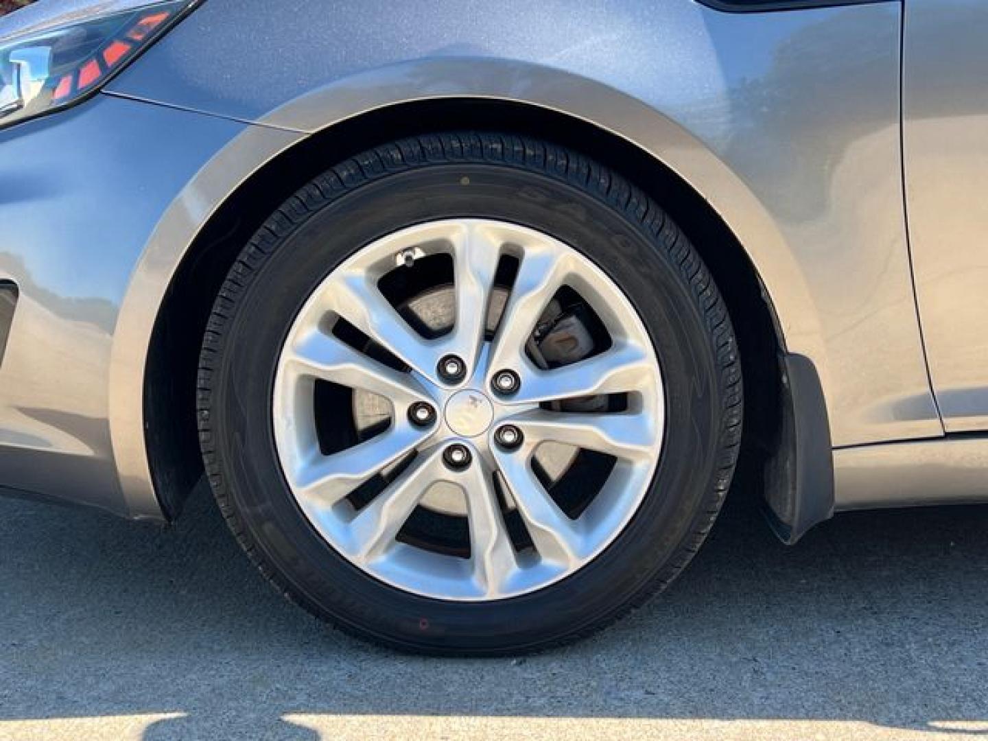 2013 BROWN /Tan Leather Kia Optima EX (5XXGN4A70DG) with an 2.4L L4 DOHC 16V engine, 6-Speed Automatic transmission, located at 11170 Summerlin Square Dr., Fort Myers Beach, FL, 33931, (239) 999-7777, 26.493546, -81.941628 - Photo#38