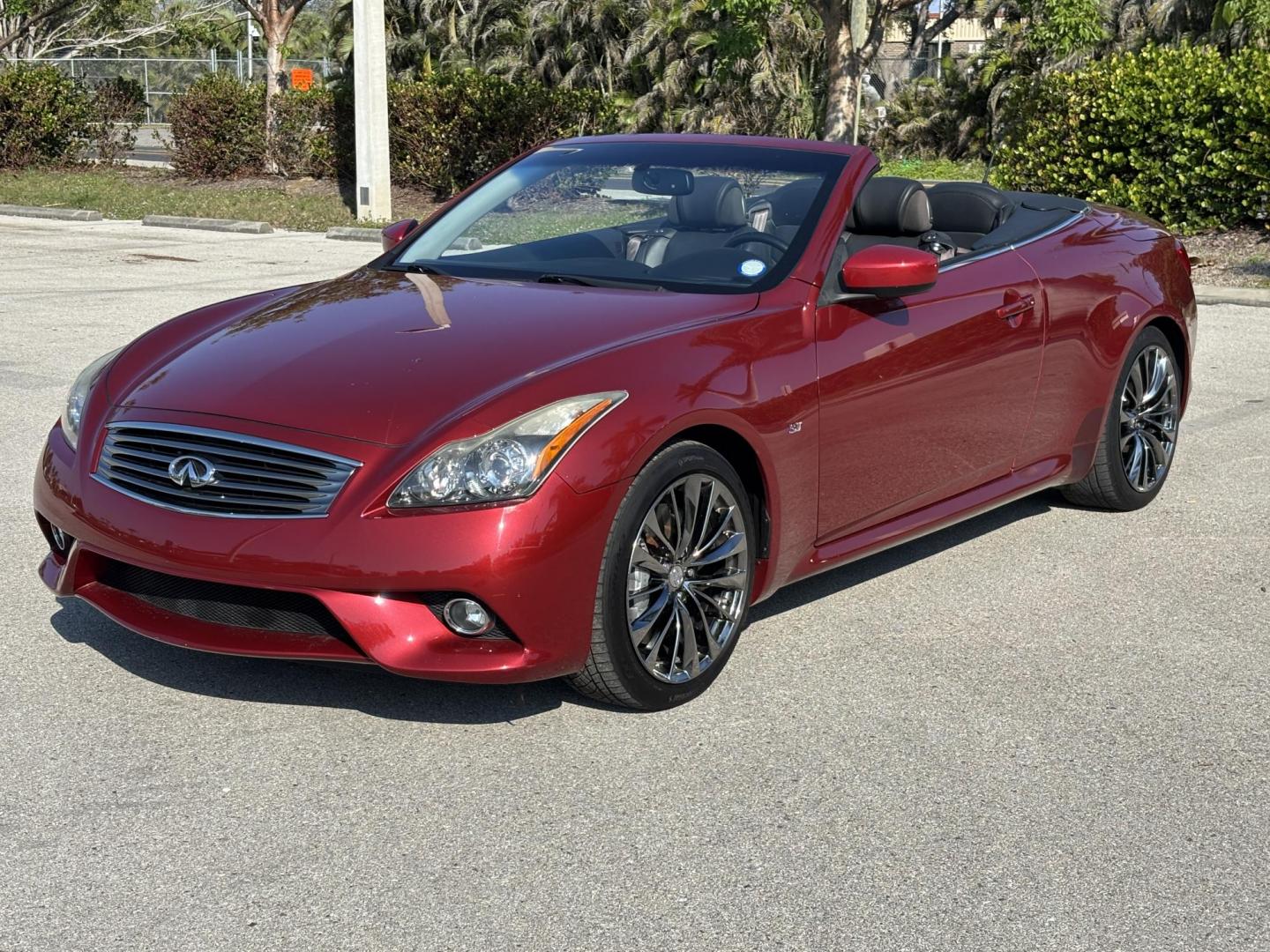 2014 RED INFINITI Q60 BASE (JN1CV6FE8EM) with an 3.7L engine, Automatic transmission, located at 11170 Summerlin Square Dr., Fort Myers Beach, FL, 33931, (239) 999-7777, 26.493546, -81.941628 - Photo#1