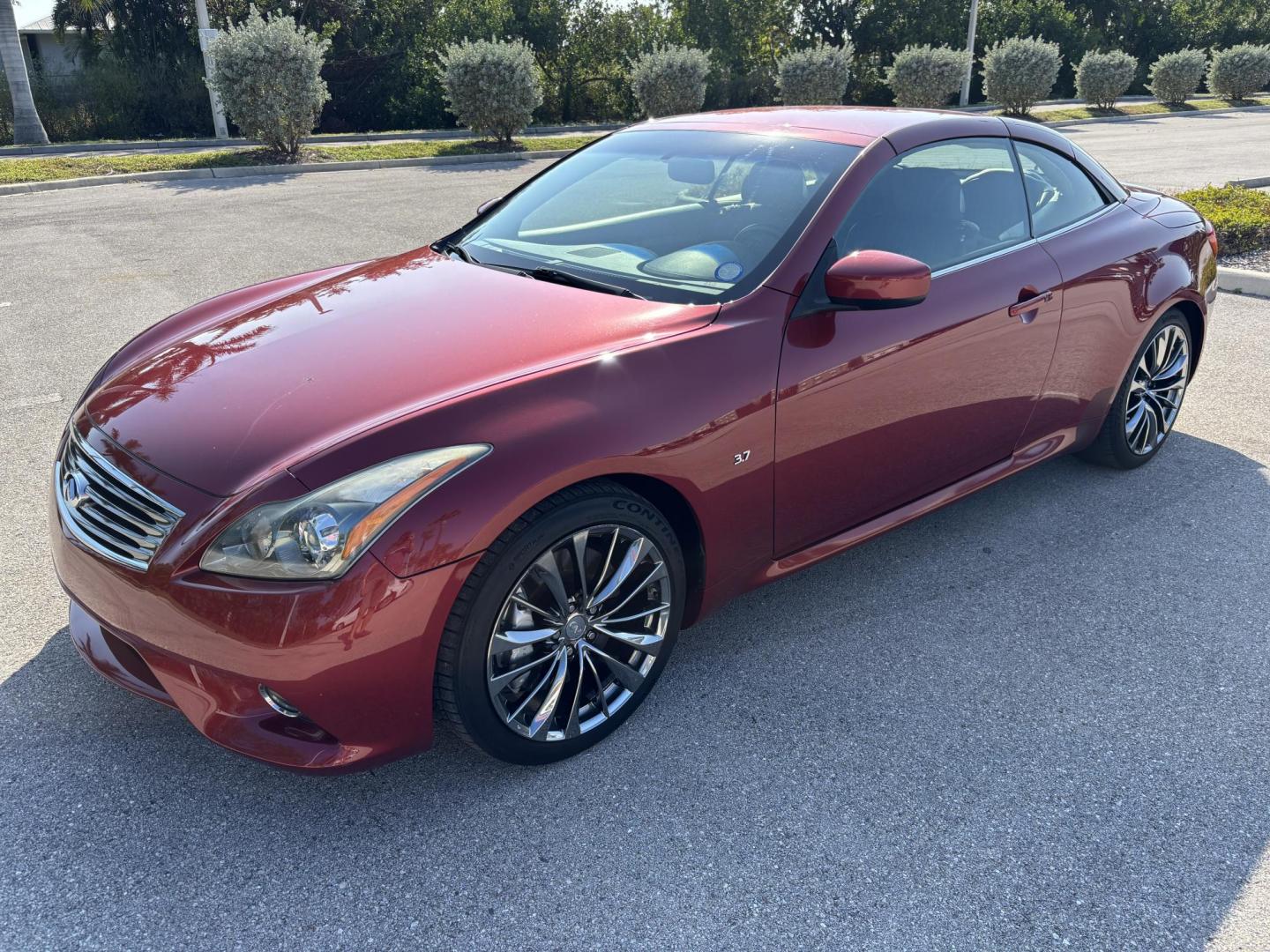 2014 RED INFINITI Q60 BASE (JN1CV6FE8EM) with an 3.7L engine, Automatic transmission, located at 11170 Summerlin Square Dr., Fort Myers Beach, FL, 33931, (239) 999-7777, 26.493546, -81.941628 - Photo#4