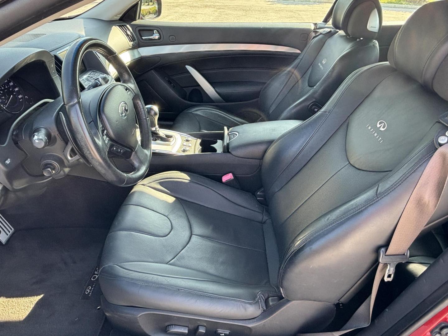 2014 RED INFINITI Q60 BASE (JN1CV6FE8EM) with an 3.7L engine, Automatic transmission, located at 11170 Summerlin Square Dr., Fort Myers Beach, FL, 33931, (239) 999-7777, 26.493546, -81.941628 - Photo#7