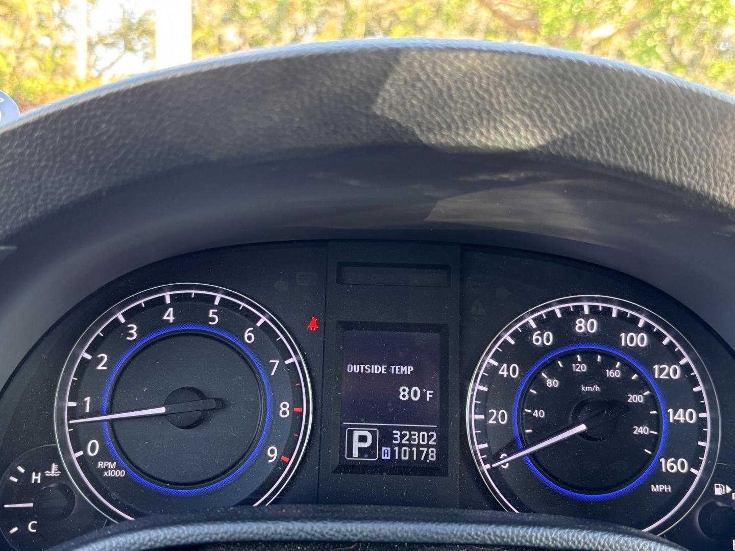 2014 RED INFINITI Q60 BASE (JN1CV6FE8EM) with an 3.7L engine, Automatic transmission, located at 11170 Summerlin Square Dr., Fort Myers Beach, FL, 33931, (239) 999-7777, 26.493546, -81.941628 - Photo#13