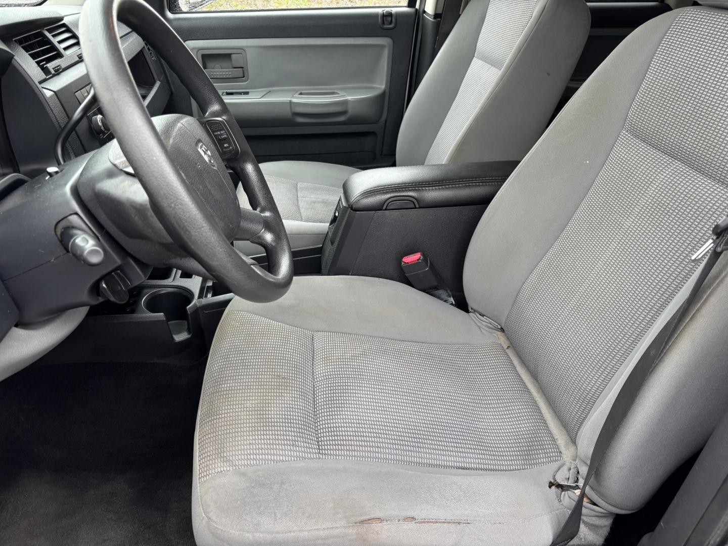 2011 WHITE /Grey Cloth DODGE DAKOTA SLT (1D7RE3GK7BS) with an 3.7L engine, Automatic transmission, located at 11170 Summerlin Square Dr., Fort Myers Beach, FL, 33931, (239) 999-7777, 26.493546, -81.941628 - Photo#3