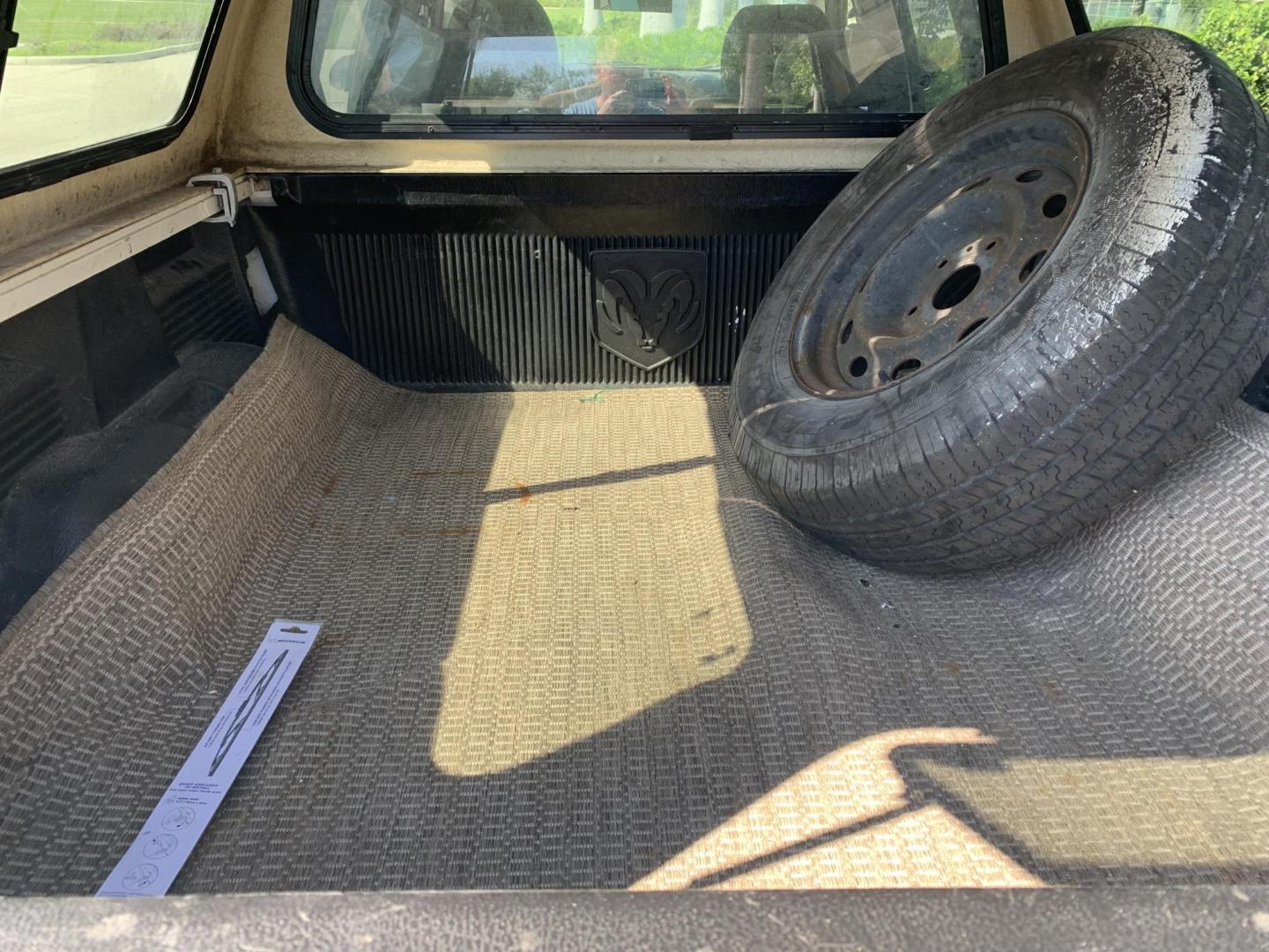 2011 WHITE /Grey Cloth DODGE DAKOTA SLT (1D7RE3GK7BS) with an 3.7L engine, Automatic transmission, located at 11170 Summerlin Square Dr., Fort Myers Beach, FL, 33931, (239) 999-7777, 26.493546, -81.941628 - Photo#7