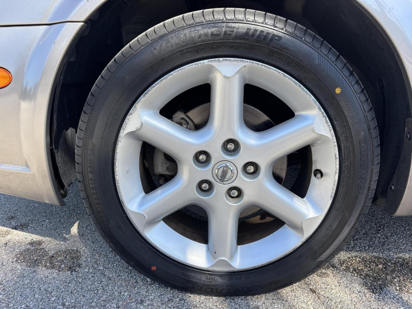 2002 GOLD /GRAY Nissan Maxima GLE (JN1DA31D12T) with an 3.5L V6 DOHC 24V engine, 4-Speed Automatic Overdrive transmission, located at 11170 Summerlin Square Dr., Fort Myers Beach, FL, 33931, (239) 999-7777, 26.493546, -81.941628 - Photo#32