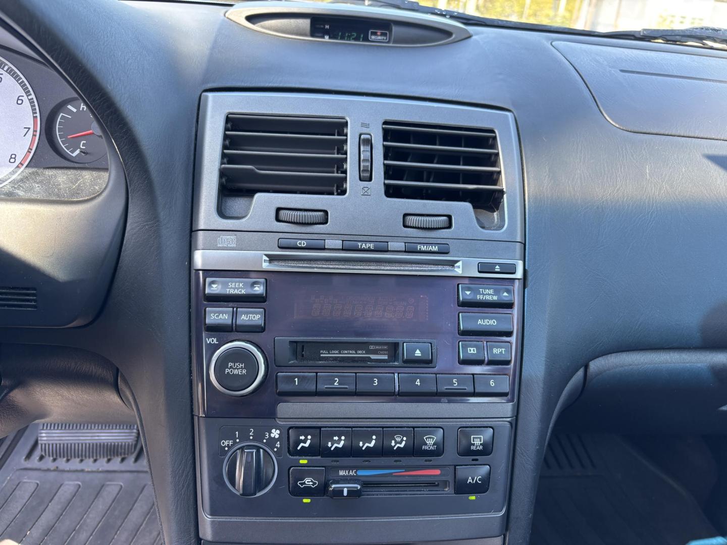 2002 GOLD /GRAY Nissan Maxima GLE (JN1DA31D12T) with an 3.5L V6 DOHC 24V engine, 4-Speed Automatic Overdrive transmission, located at 11170 Summerlin Square Dr., Fort Myers Beach, FL, 33931, (239) 999-7777, 26.493546, -81.941628 - Photo#13