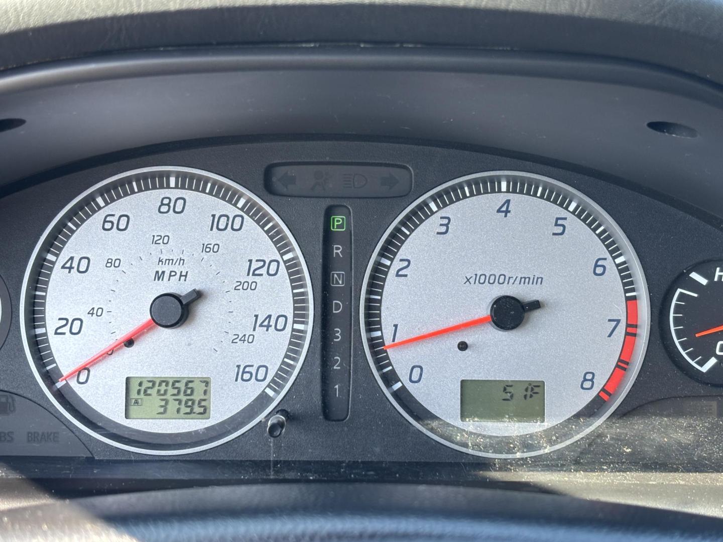 2002 GOLD /GRAY Nissan Maxima GLE (JN1DA31D12T) with an 3.5L V6 DOHC 24V engine, 4-Speed Automatic Overdrive transmission, located at 11170 Summerlin Square Dr., Fort Myers Beach, FL, 33931, (239) 999-7777, 26.493546, -81.941628 - Photo#16