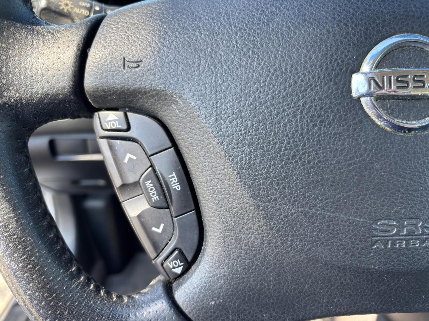 2002 GOLD /GRAY Nissan Maxima GLE (JN1DA31D12T) with an 3.5L V6 DOHC 24V engine, 4-Speed Automatic Overdrive transmission, located at 11170 Summerlin Square Dr., Fort Myers Beach, FL, 33931, (239) 999-7777, 26.493546, -81.941628 - Photo#22