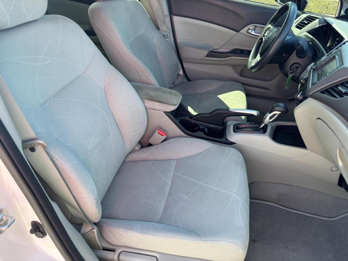 2012 WHITE /Cloth Honda Civic EX Sedan 5-Speed AT (2HGFB2F80CH) with an 1.8L L4 SOHC 16V engine, 5-Speed Automatic transmission, located at 11170 Summerlin Square Dr., Fort Myers Beach, FL, 33931, (239) 999-7777, 26.493546, -81.941628 - Photo#14