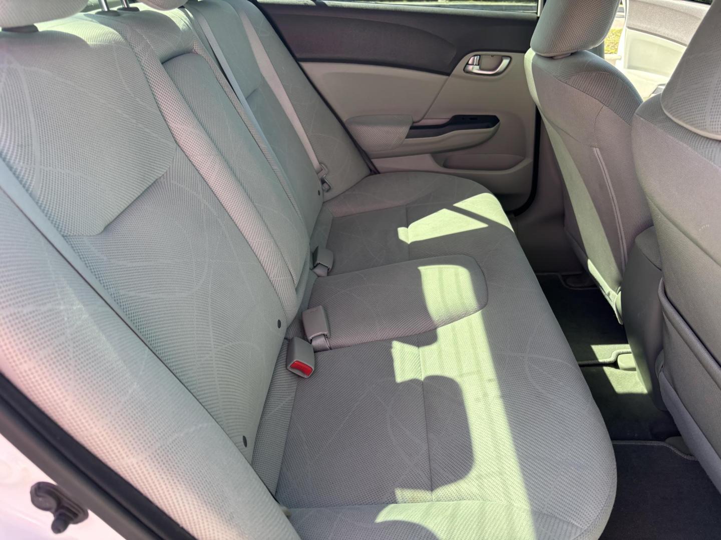 2012 WHITE /Cloth Honda Civic EX Sedan 5-Speed AT (2HGFB2F80CH) with an 1.8L L4 SOHC 16V engine, 5-Speed Automatic transmission, located at 11170 Summerlin Square Dr., Fort Myers Beach, FL, 33931, (239) 999-7777, 26.493546, -81.941628 - Photo#17