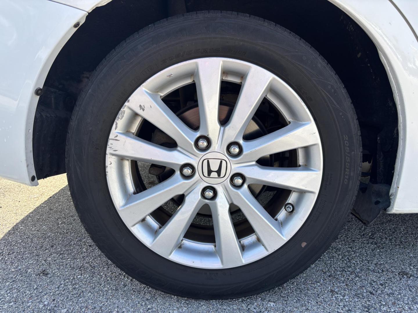 2012 WHITE /Cloth Honda Civic EX Sedan 5-Speed AT (2HGFB2F80CH) with an 1.8L L4 SOHC 16V engine, 5-Speed Automatic transmission, located at 11170 Summerlin Square Dr., Fort Myers Beach, FL, 33931, (239) 999-7777, 26.493546, -81.941628 - Photo#26