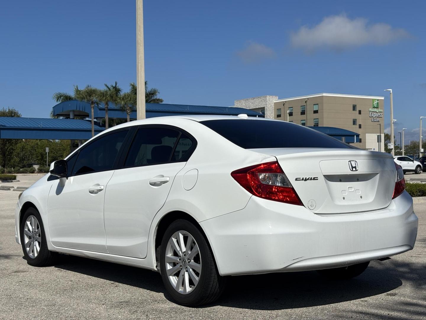 2012 WHITE /Cloth Honda Civic EX Sedan 5-Speed AT (2HGFB2F80CH) with an 1.8L L4 SOHC 16V engine, 5-Speed Automatic transmission, located at 11170 Summerlin Square Dr., Fort Myers Beach, FL, 33931, (239) 999-7777, 26.493546, -81.941628 - Photo#5