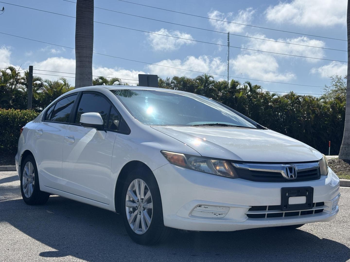 2012 WHITE /Cloth Honda Civic EX Sedan 5-Speed AT (2HGFB2F80CH) with an 1.8L L4 SOHC 16V engine, 5-Speed Automatic transmission, located at 11170 Summerlin Square Dr., Fort Myers Beach, FL, 33931, (239) 999-7777, 26.493546, -81.941628 - Photo#3