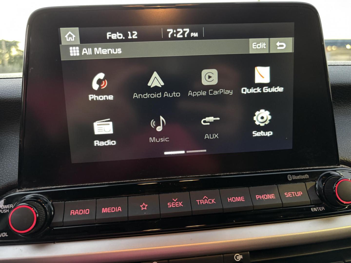2020 SILVER /BLACK Kia Forte FE 6M (3KPF24AD4LE) with an 2.0L L4 DOHC 16V engine, 6M transmission, located at 11170 Summerlin Square Dr., Fort Myers Beach, FL, 33931, (239) 999-7777, 26.493546, -81.941628 - 1 Owner No Damage No Accident Carfax - Photo#18