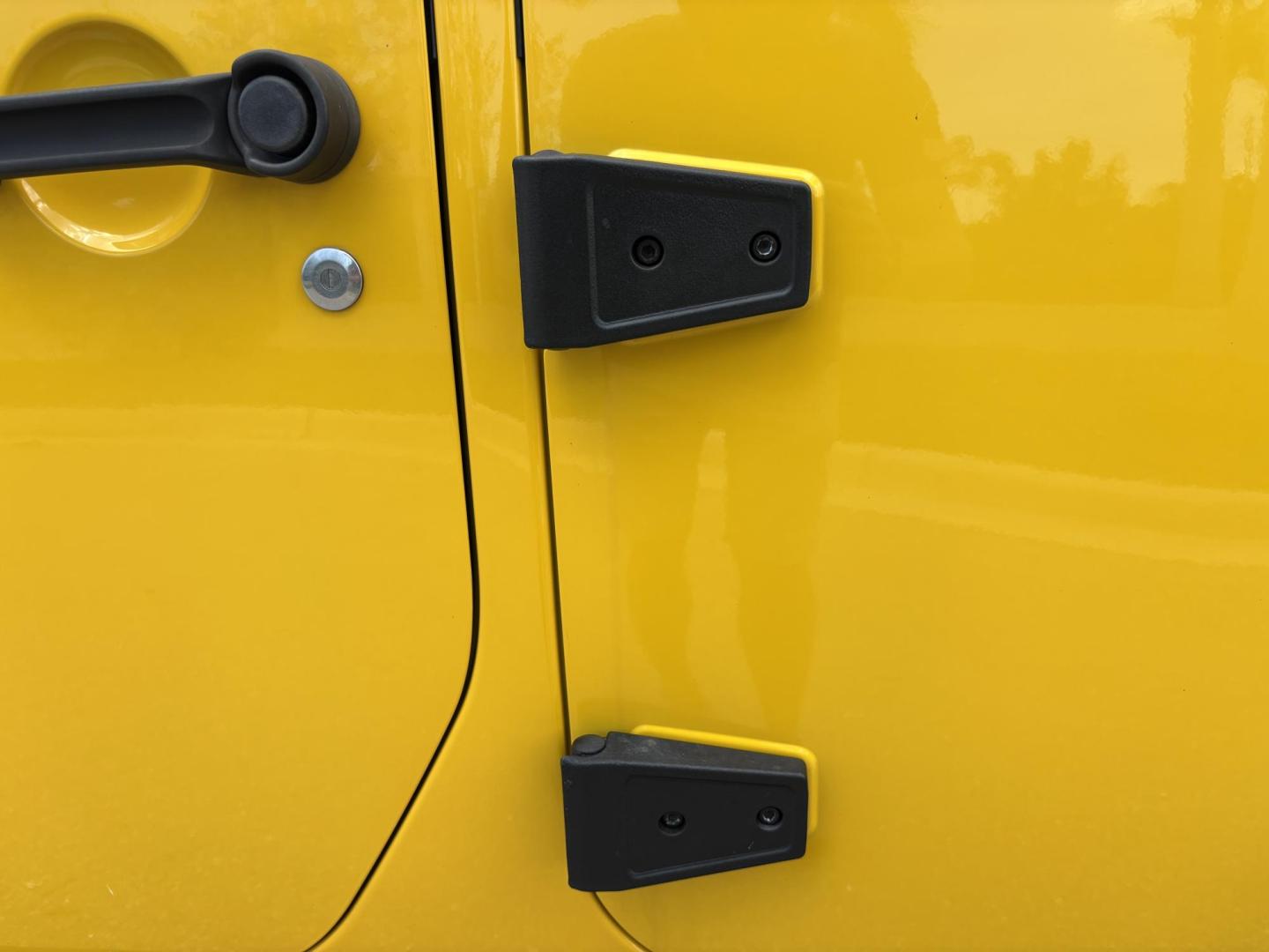 2008 YELLOW JEEP WRANGLER UNLIMI X (1J4GA39158L) with an 3.8L engine, 4-Speed Manual transmission, located at 11170 Summerlin Square Dr., Fort Myers Beach, FL, 33931, (239) 999-7777, 26.493546, -81.941628 - Manual Transmission New Cloth Top New Brakes New Rotors - Photo#33
