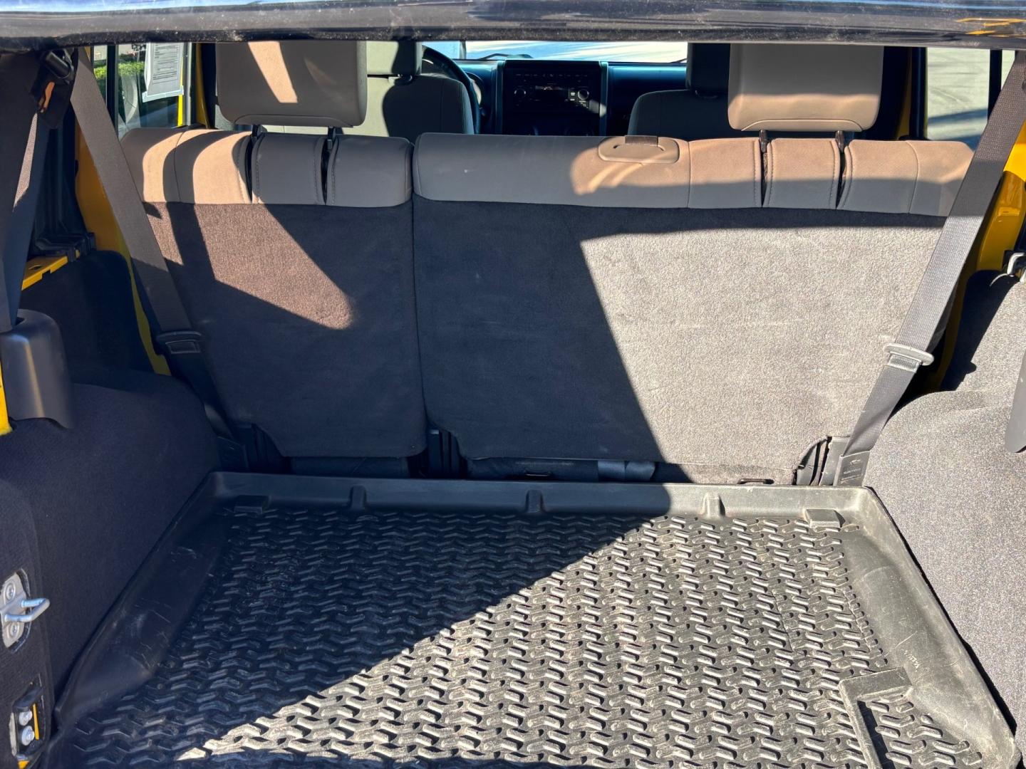 2008 YELLOW JEEP WRANGLER UNLIMI X (1J4GA39158L) with an 3.8L engine, 4-Speed Manual transmission, located at 11170 Summerlin Square Dr., Fort Myers Beach, FL, 33931, (239) 999-7777, 26.493546, -81.941628 - Manual Transmission New Cloth Top New Brakes New Rotors - Photo#20
