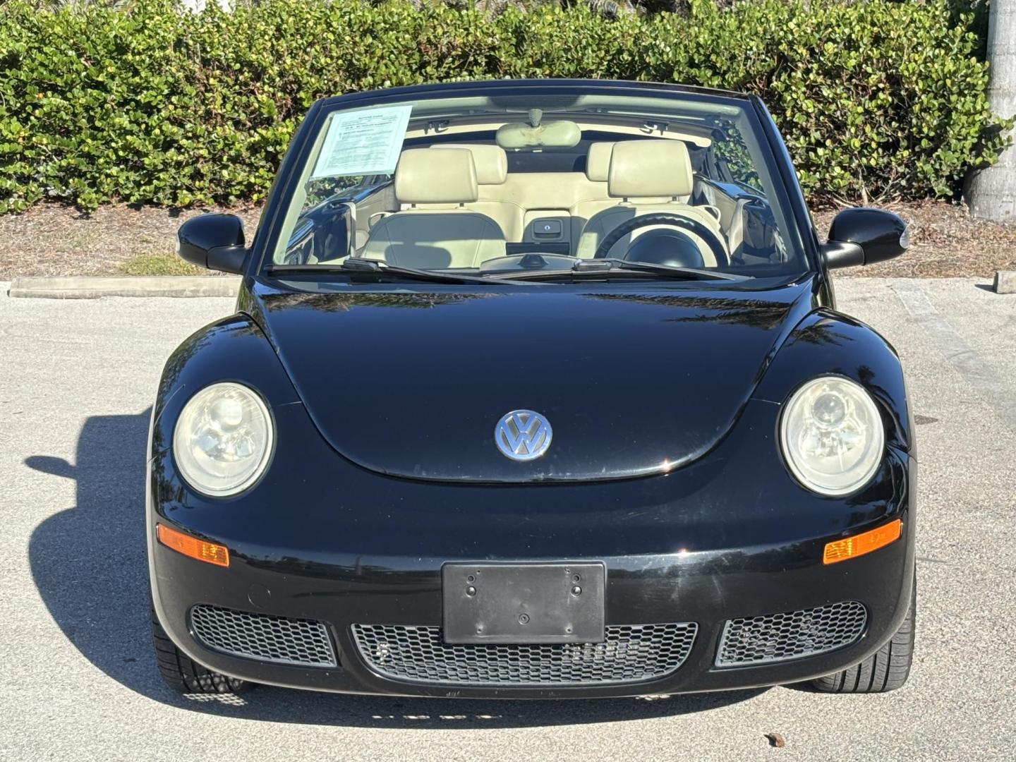 2008 BLACK VOLKSWAGEN NEW BEETLE CONVERTIBLE SE (3VWRF31Y58M) with an 2.5L engine, Automatic transmission, located at 11170 Summerlin Square Dr., Fort Myers Beach, FL, 33931, (239) 999-7777, 26.493546, -81.941628 - Photo#1