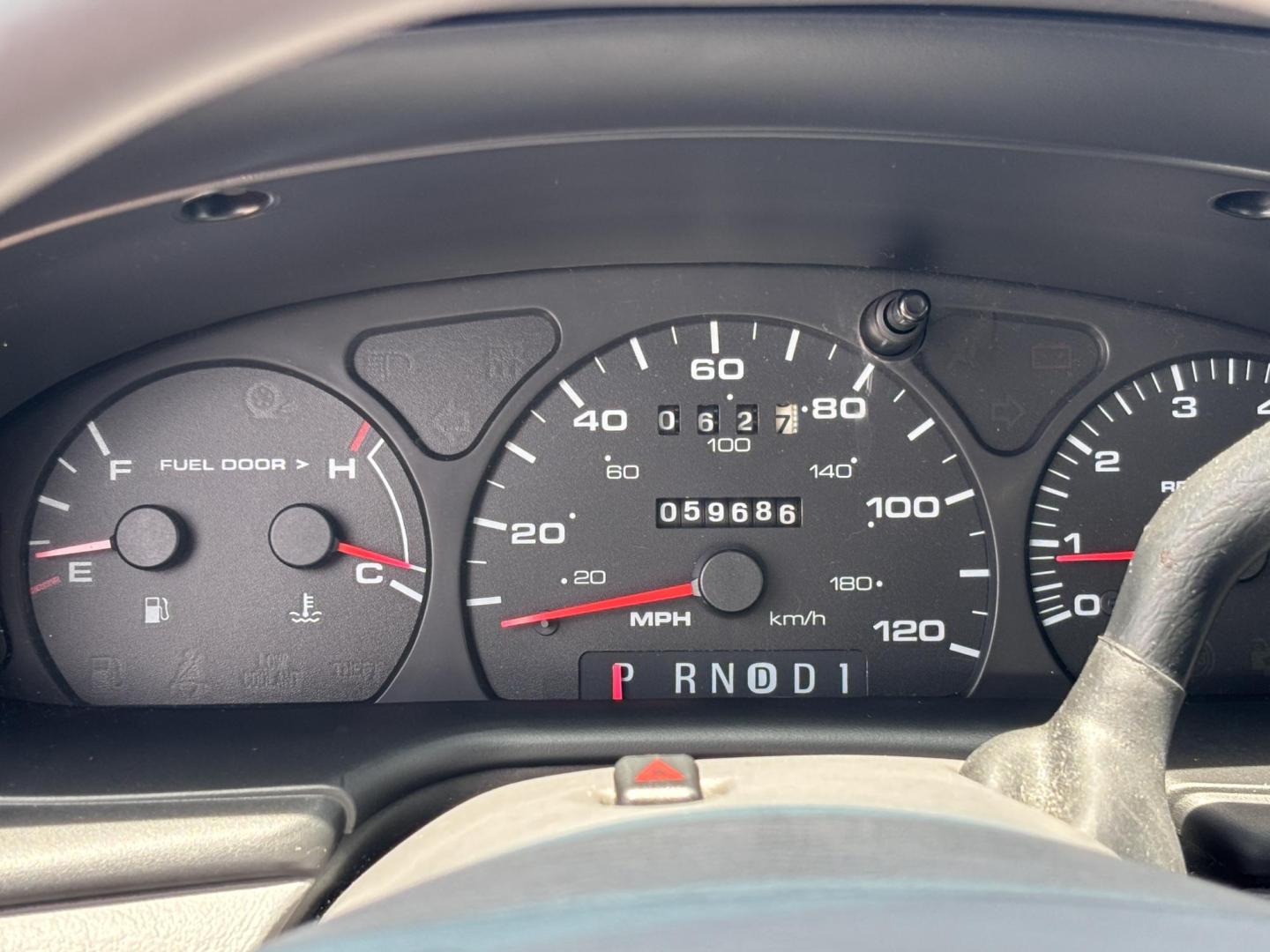 2001 WHITE /CHARCOAL Ford Taurus SE (1FAFP53U51G) with an 3.0L V6 OHV 12V engine, 4-Speed Automatic Overdrive transmission, located at 11170 Summerlin Square Dr., Fort Myers Beach, FL, 33931, (239) 999-7777, 26.493546, -81.941628 - We have financing available and we accept trades! Fill out a credit application on our website or come by today! If you have any questions, give us a call at (239) 999 - 7777 or visit our website at firstautocredit.com. 11170 Summerlin Square Dr, Fort Myers Beach, FL 33931 Carfax No Damage - Photo#18