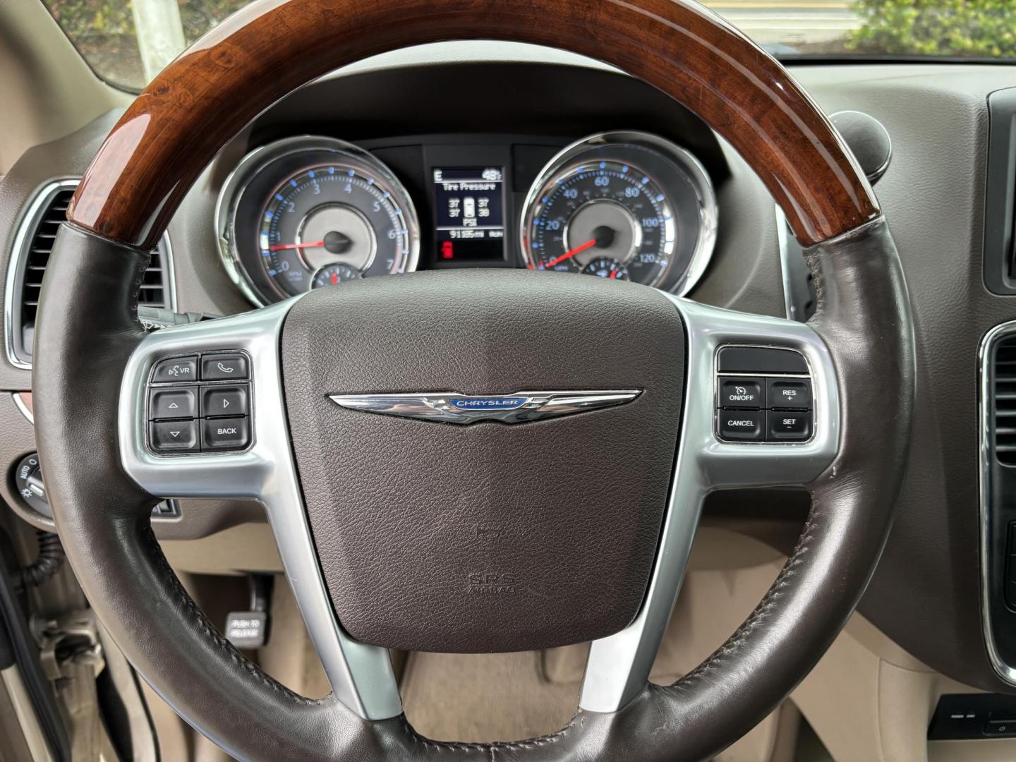 2013 GOLD /Beige Chrysler Town & Country Limited (2C4RC1GG6DR) with an 3.6L V6 DOHC 24V engine, 6-Speed Automatic transmission, located at 11170 Summerlin Square Dr., Fort Myers Beach, FL, 33931, (239) 999-7777, 26.493546, -81.941628 - 3rd Row Sunroof Heated Seats Stow and Go Seats - Photo#22