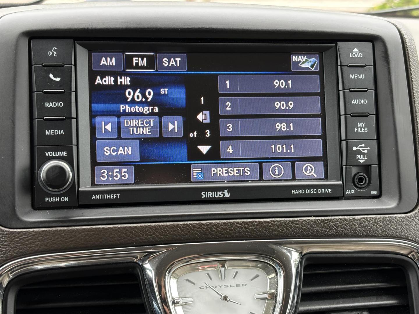 2013 GOLD /Beige Chrysler Town & Country Limited (2C4RC1GG6DR) with an 3.6L V6 DOHC 24V engine, 6-Speed Automatic transmission, located at 11170 Summerlin Square Dr., Fort Myers Beach, FL, 33931, (239) 999-7777, 26.493546, -81.941628 - 3rd Row Sunroof Heated Seats Stow and Go Seats - Photo#27