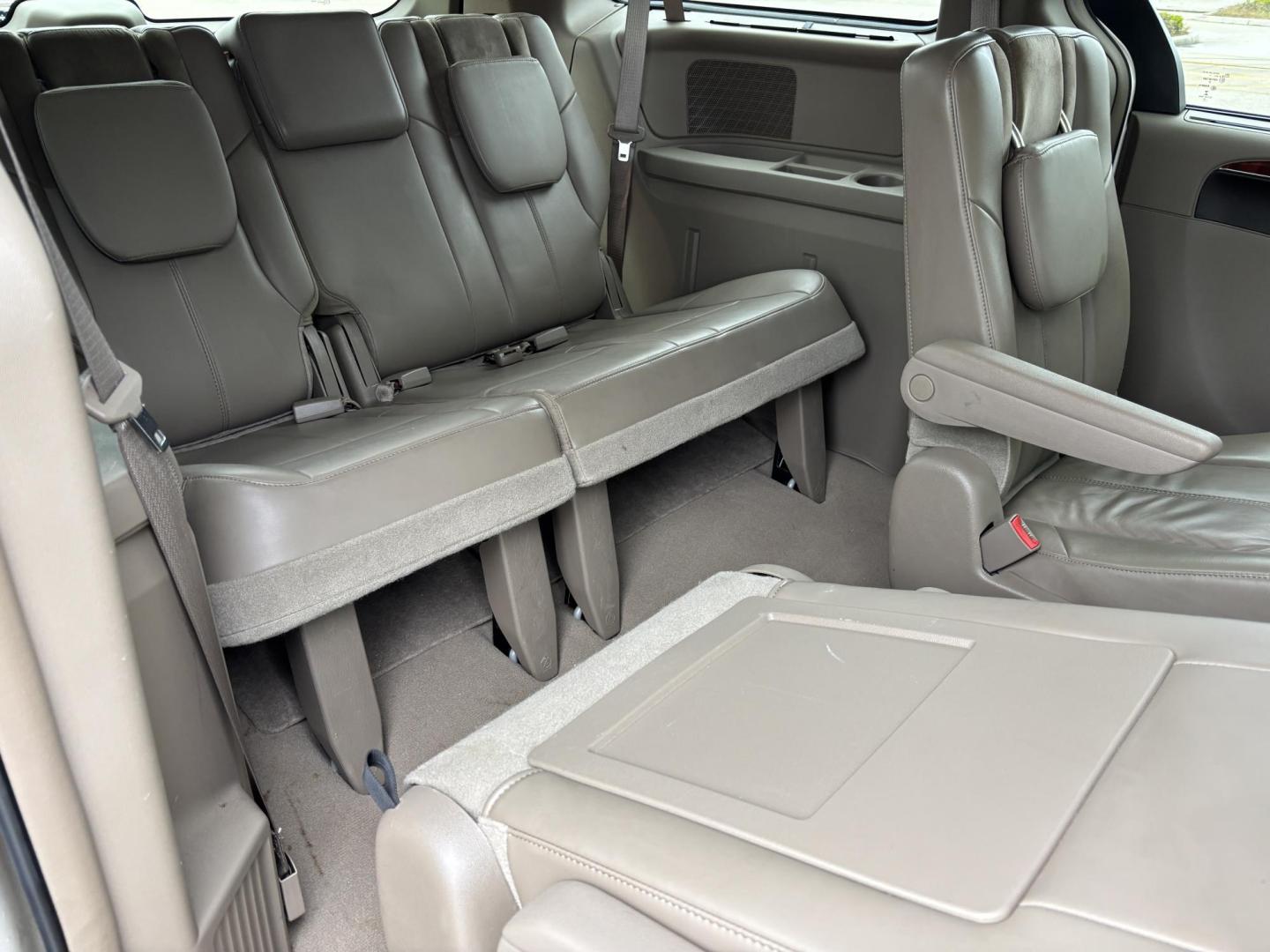 2013 GOLD /Beige Chrysler Town & Country Limited (2C4RC1GG6DR) with an 3.6L V6 DOHC 24V engine, 6-Speed Automatic transmission, located at 11170 Summerlin Square Dr., Fort Myers Beach, FL, 33931, (239) 999-7777, 26.493546, -81.941628 - 3rd Row Sunroof Heated Seats Stow and Go Seats - Photo#15