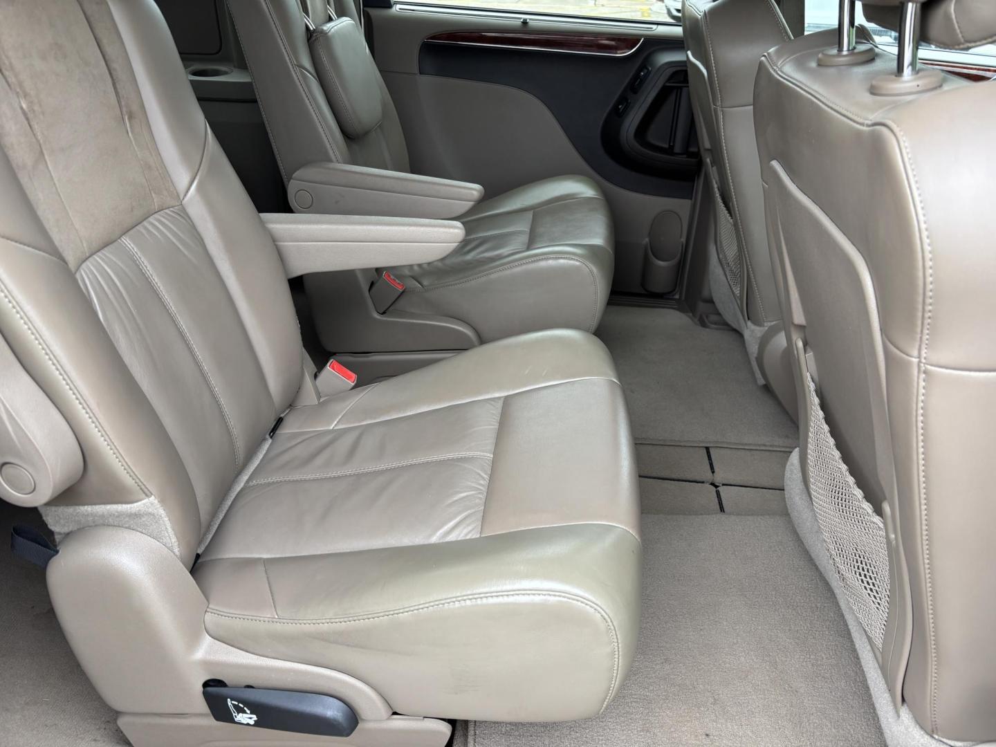 2013 GOLD /Beige Chrysler Town & Country Limited (2C4RC1GG6DR) with an 3.6L V6 DOHC 24V engine, 6-Speed Automatic transmission, located at 11170 Summerlin Square Dr., Fort Myers Beach, FL, 33931, (239) 999-7777, 26.493546, -81.941628 - 3rd Row Sunroof Heated Seats Stow and Go Seats - Photo#13