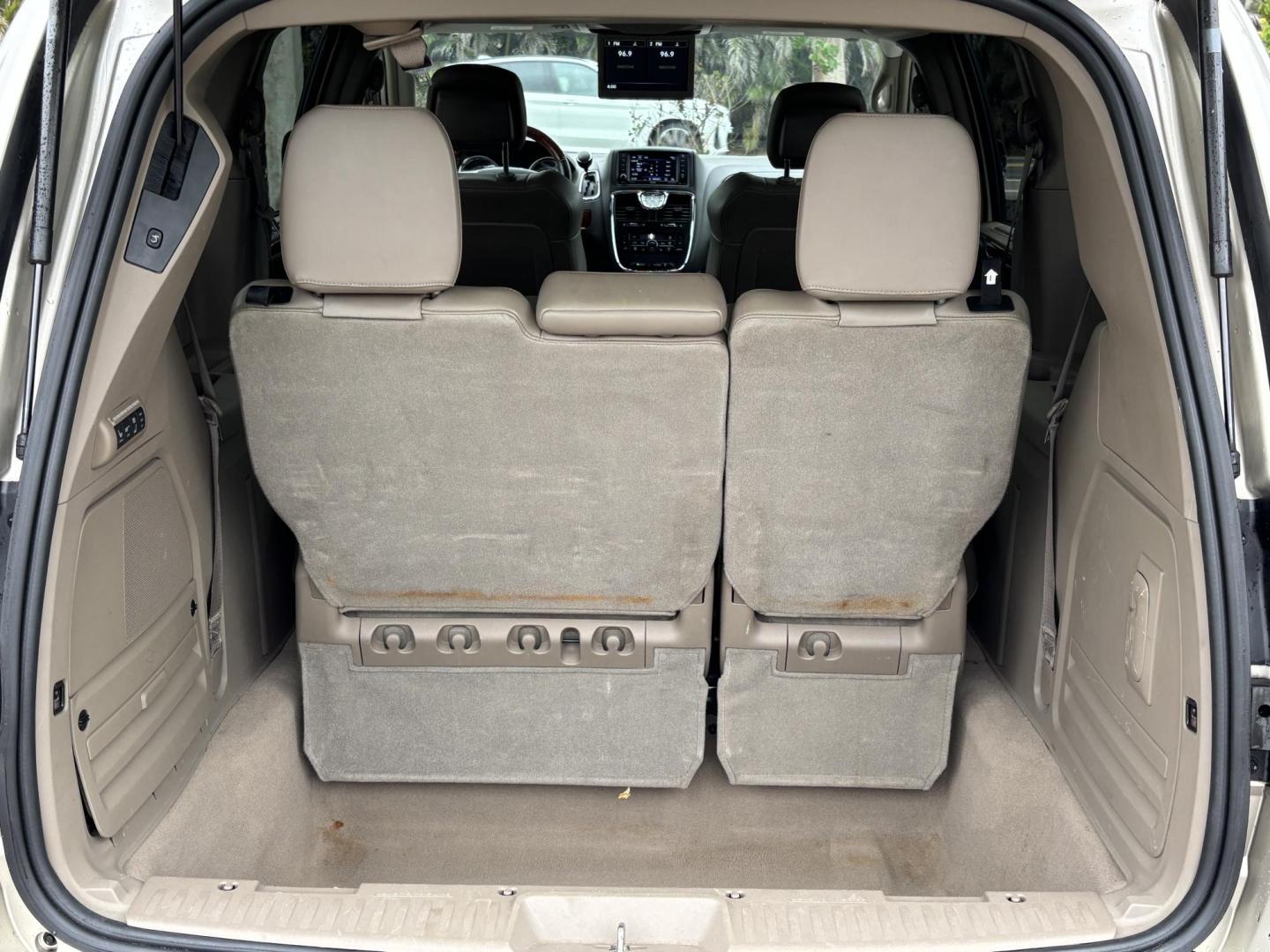 2013 GOLD /Beige Chrysler Town & Country Limited (2C4RC1GG6DR) with an 3.6L V6 DOHC 24V engine, 6-Speed Automatic transmission, located at 11170 Summerlin Square Dr., Fort Myers Beach, FL, 33931, (239) 999-7777, 26.493546, -81.941628 - 3rd Row Sunroof Heated Seats Stow and Go Seats - Photo#17