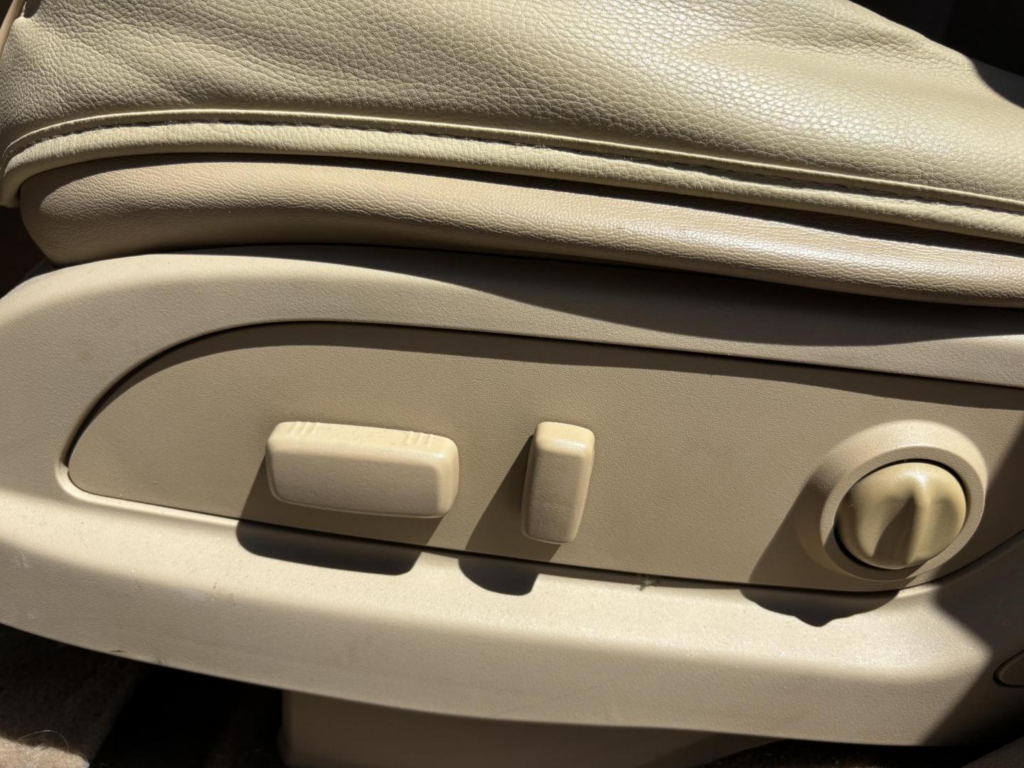 2011 GOLD /BEIGE Buick Enclave CXL-1 FWD (5GAKRBED0BJ) with an 3.6L V6 DOHC 24V engine, 6-Speed Automatic Overdrive transmission, located at 11170 Summerlin Square Dr., Fort Myers Beach, FL, 33931, (239) 999-7777, 26.493546, -81.941628 - 3rd Row - Photo#33