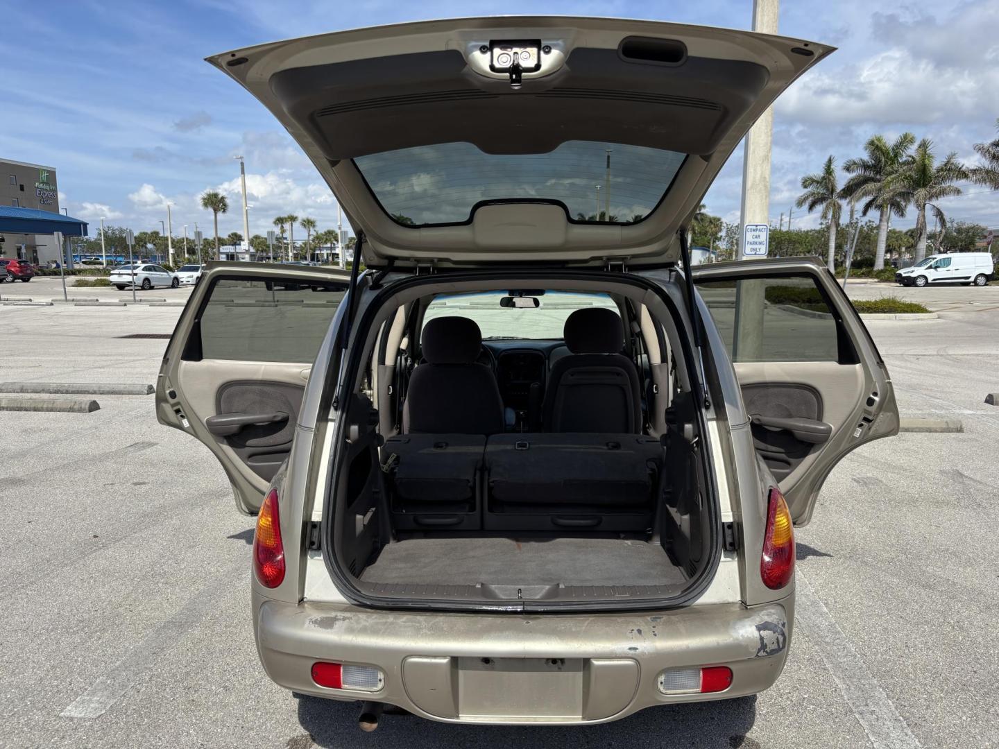 2005 GOLD CHRYSLER PT CRUISER TOURING (3C4FY58B85T) with an 2.4L engine, Automatic transmission, located at 11170 Summerlin Square Dr., Fort Myers Beach, FL, 33931, (239) 999-7777, 26.493546, -81.941628 - As Is Cold A/C - Photo#17