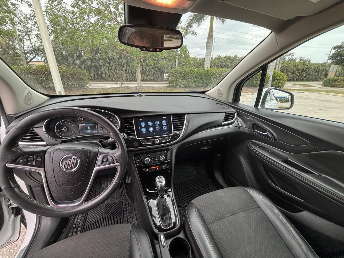 2018 WHITE BUICK ENCORE PREFERRED (KL4CJASB5JB) with an 1.4L engine, Automatic transmission, located at 11170 Summerlin Square Dr., Fort Myers Beach, FL, 33931, (239) 999-7777, 26.493546, -81.941628 - Photo#9