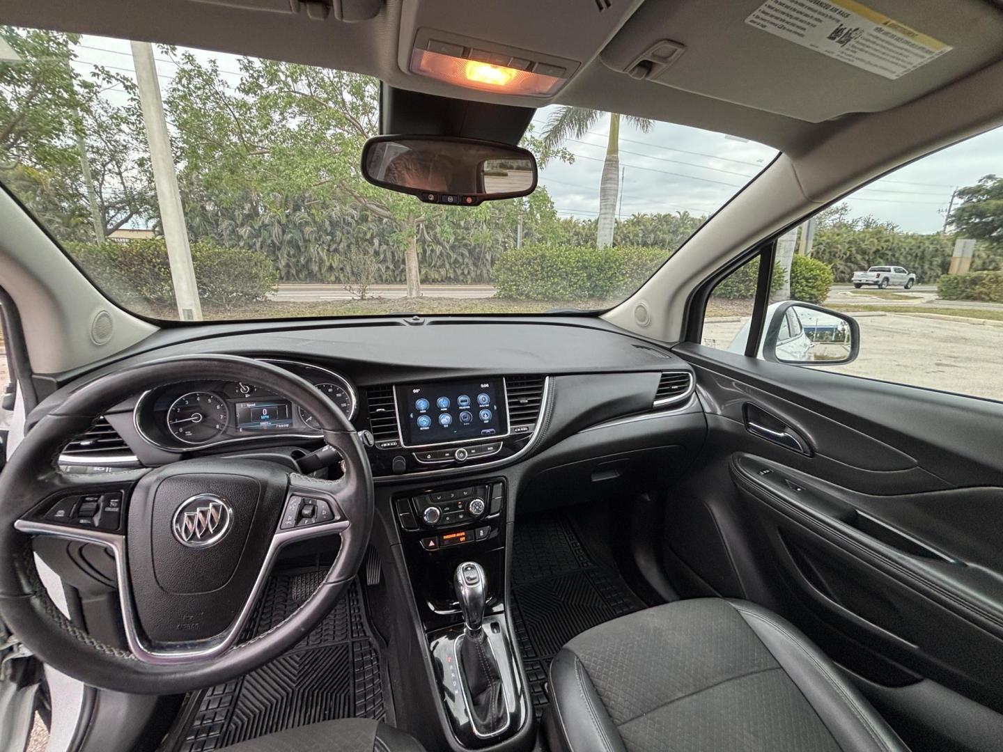2018 WHITE BUICK ENCORE PREFERRED (KL4CJASB5JB) with an 1.4L engine, Automatic transmission, located at 11170 Summerlin Square Dr., Fort Myers Beach, FL, 33931, (239) 999-7777, 26.493546, -81.941628 - Photo#26