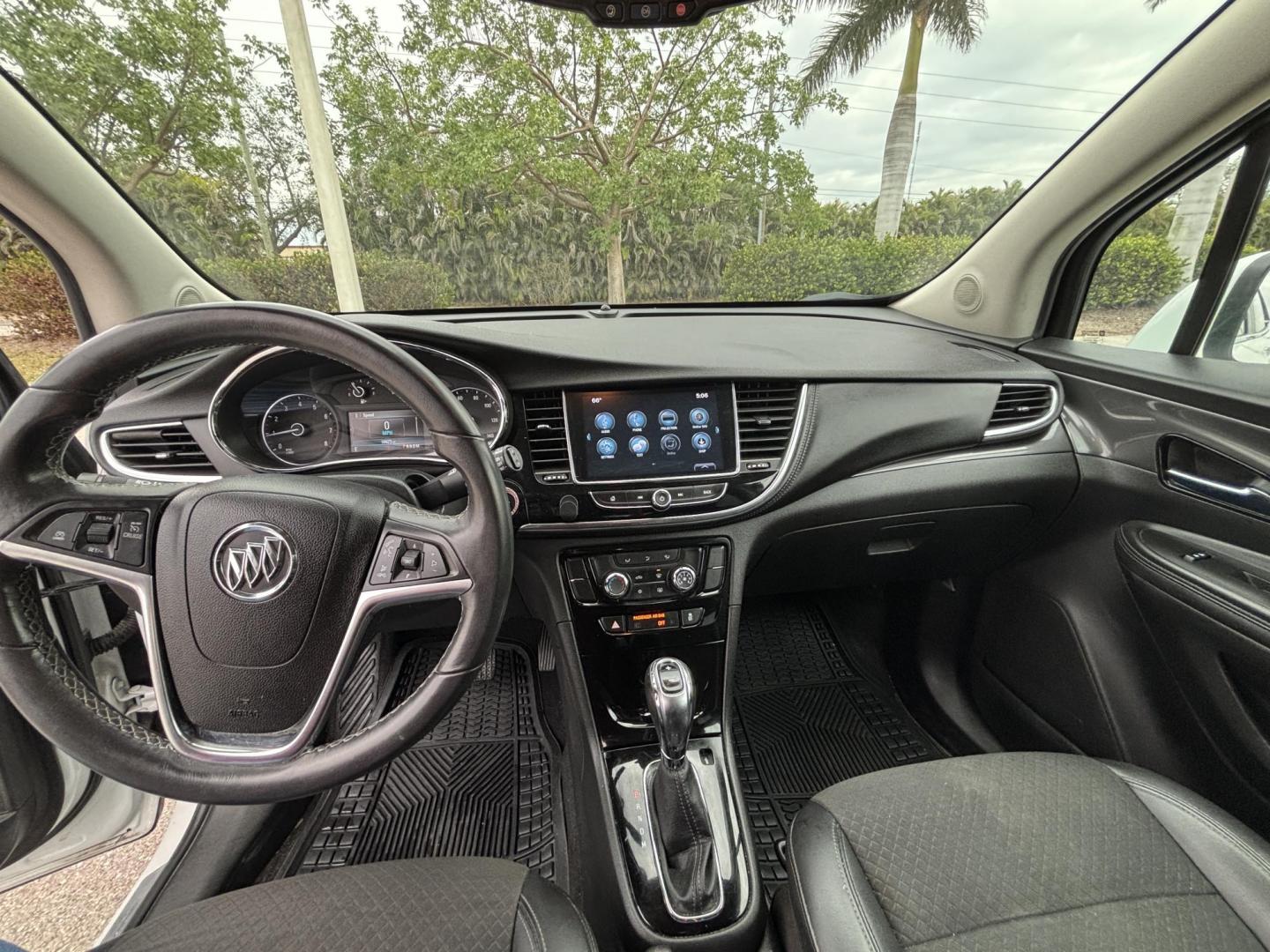 2018 WHITE BUICK ENCORE PREFERRED (KL4CJASB5JB) with an 1.4L engine, Automatic transmission, located at 11170 Summerlin Square Dr., Fort Myers Beach, FL, 33931, (239) 999-7777, 26.493546, -81.941628 - Photo#8