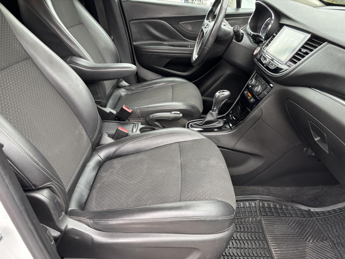 2018 WHITE BUICK ENCORE PREFERRED (KL4CJASB5JB) with an 1.4L engine, Automatic transmission, located at 11170 Summerlin Square Dr., Fort Myers Beach, FL, 33931, (239) 999-7777, 26.493546, -81.941628 - Photo#12