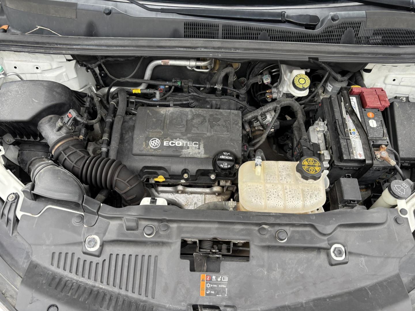 2018 WHITE BUICK ENCORE PREFERRED (KL4CJASB5JB) with an 1.4L engine, Automatic transmission, located at 11170 Summerlin Square Dr., Fort Myers Beach, FL, 33931, (239) 999-7777, 26.493546, -81.941628 - Photo#31