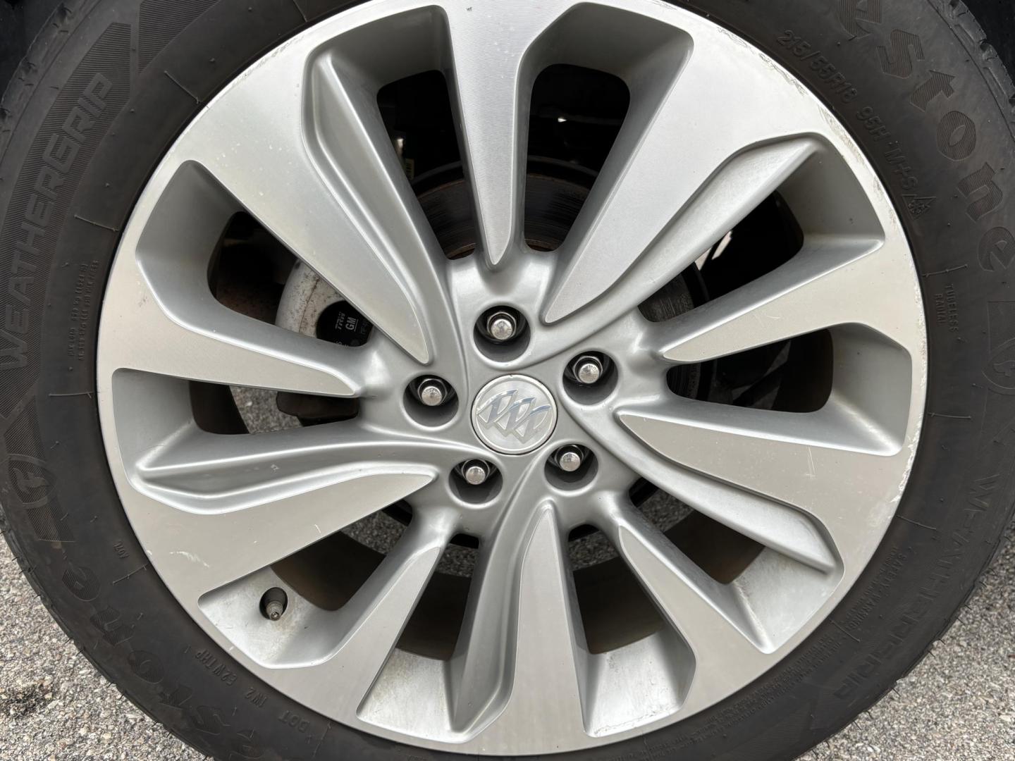 2018 WHITE BUICK ENCORE PREFERRED (KL4CJASB5JB) with an 1.4L engine, Automatic transmission, located at 11170 Summerlin Square Dr., Fort Myers Beach, FL, 33931, (239) 999-7777, 26.493546, -81.941628 - Photo#32