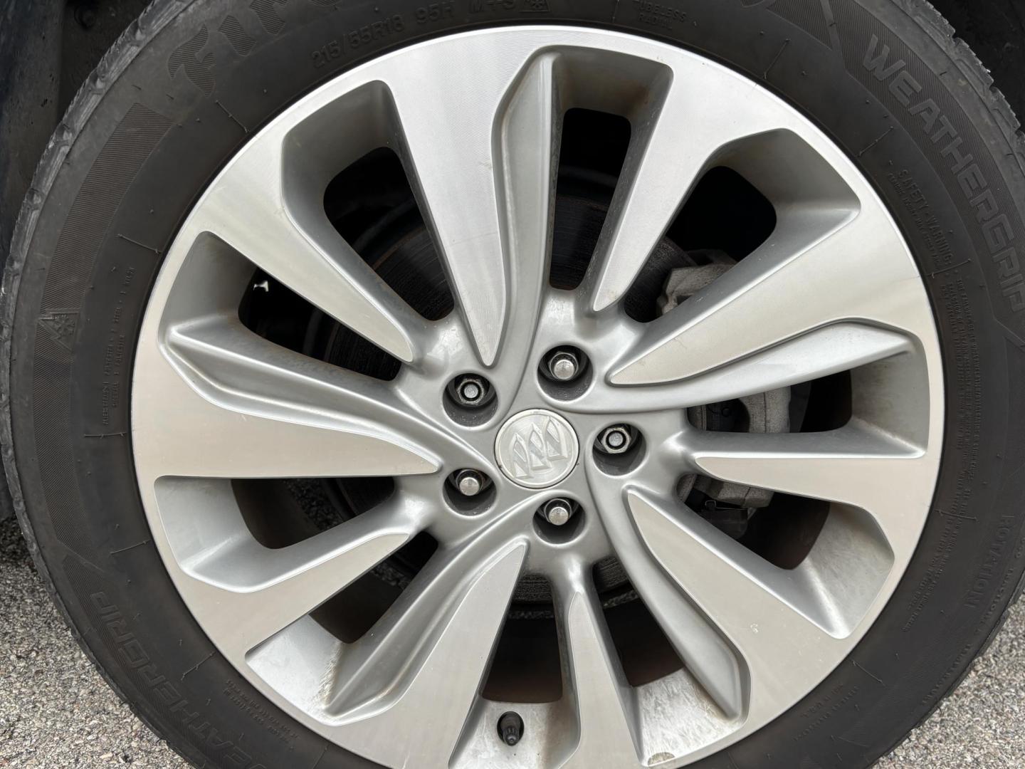 2018 WHITE BUICK ENCORE PREFERRED (KL4CJASB5JB) with an 1.4L engine, Automatic transmission, located at 11170 Summerlin Square Dr., Fort Myers Beach, FL, 33931, (239) 999-7777, 26.493546, -81.941628 - Photo#33