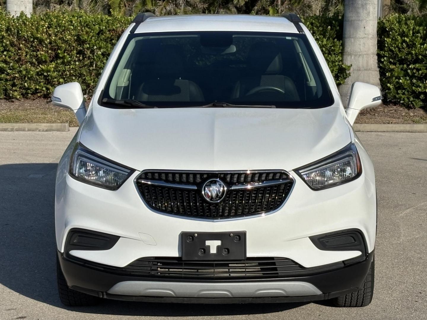 2018 WHITE BUICK ENCORE PREFERRED (KL4CJASB5JB) with an 1.4L engine, Automatic transmission, located at 11170 Summerlin Square Dr., Fort Myers Beach, FL, 33931, (239) 999-7777, 26.493546, -81.941628 - Photo#1