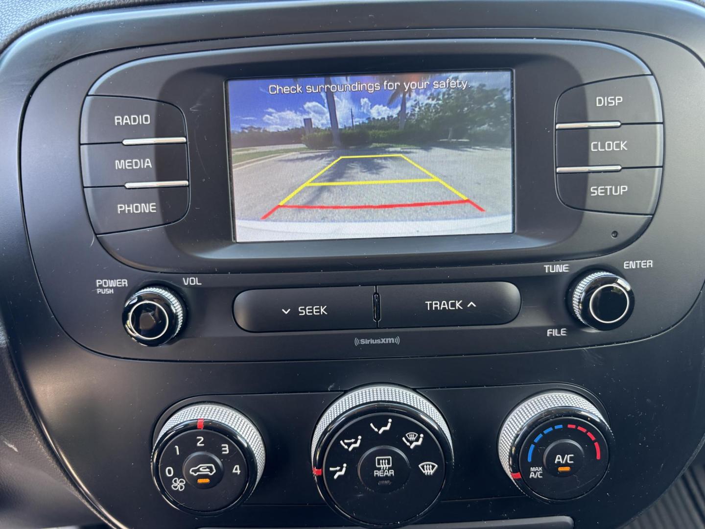 2019 WHITE /BLACK Kia Soul Base 6M (KNDJN2A28K7) with an 1.6L L4 DOHC 16V engine, 6M transmission, located at 11170 Summerlin Square Dr., Fort Myers Beach, FL, 33931, (239) 999-7777, 26.493546, -81.941628 - Carfax 2 Owner Minor Damage/Accident (Carfax Lists Minor Damage as Cosmetic Only Not Affecting Vehicle Functionality) - Photo#22