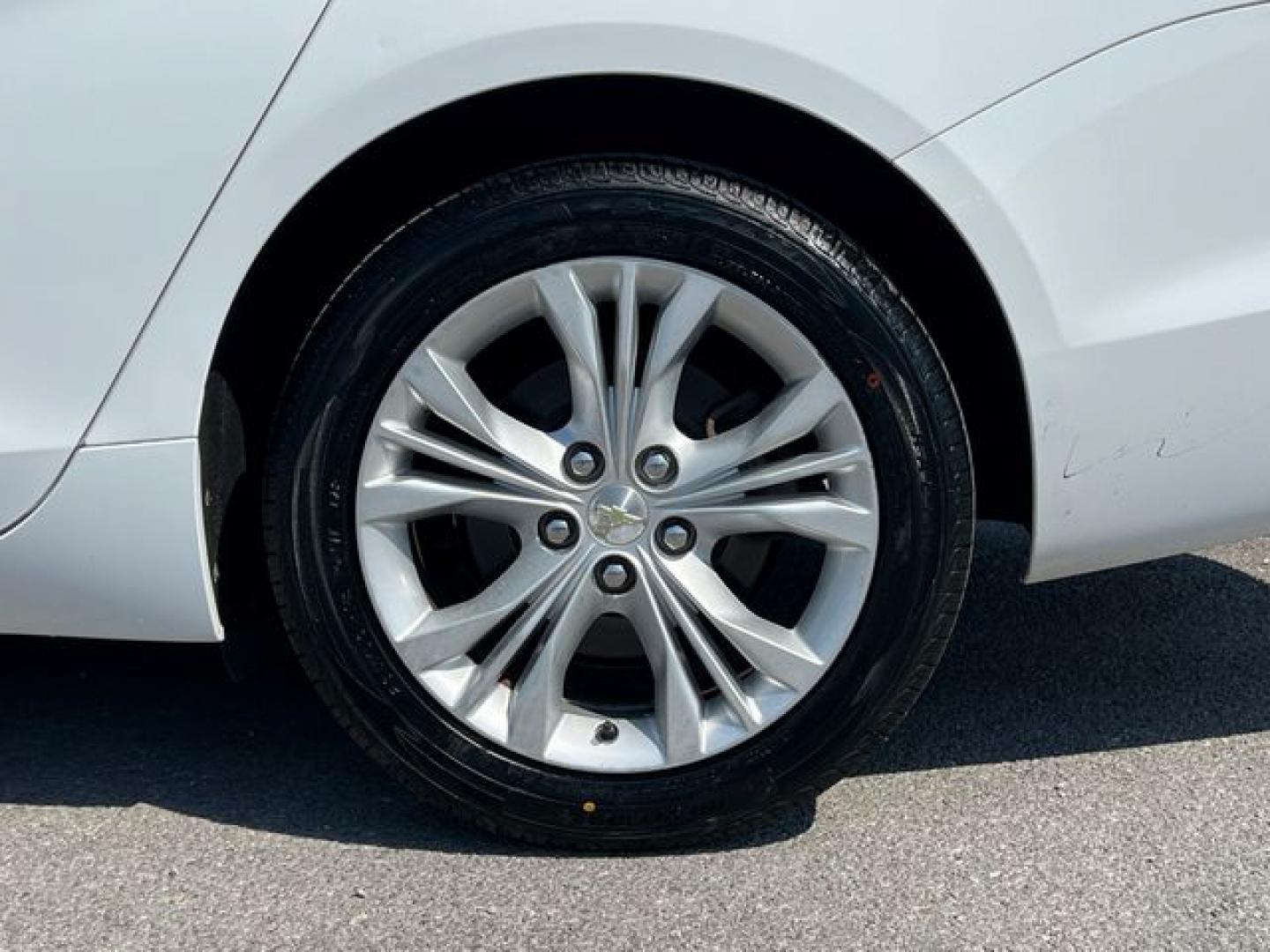 2015 WHITE /Black Leather/Cloth CHEVROLET IMPALA LT (2G1115SL9F9) with an 2.5L engine, Automatic transmission, located at 11170 Summerlin Square Dr., Fort Myers Beach, FL, 33931, (239) 999-7777, 26.493546, -81.941628 - Photo#31