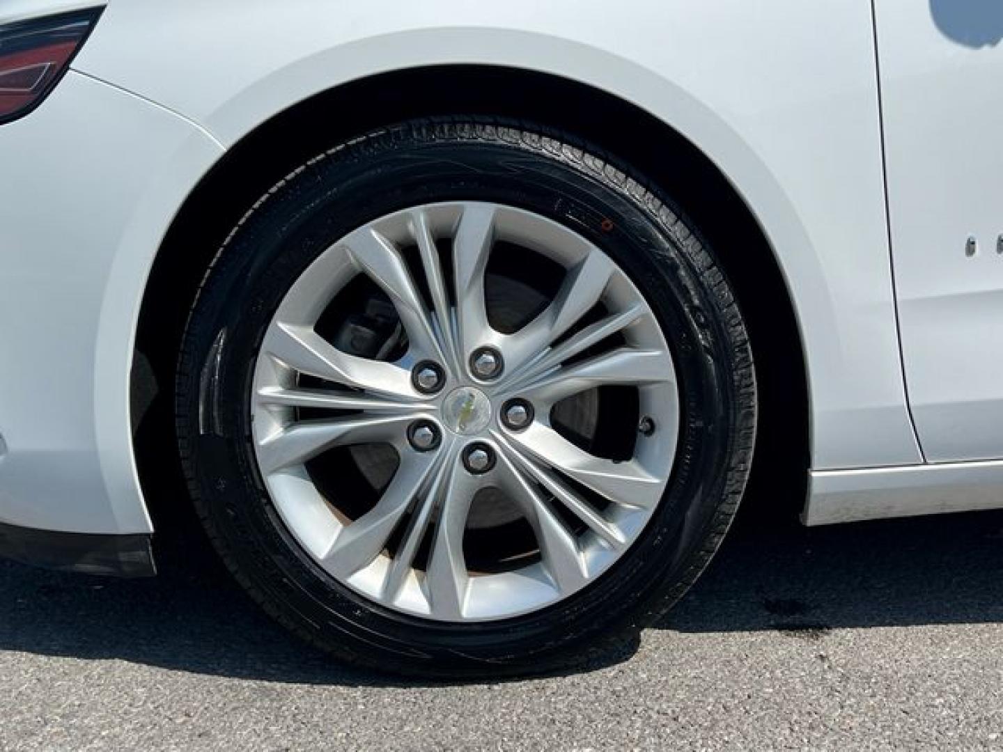 2015 WHITE /Black Leather/Cloth CHEVROLET IMPALA LT (2G1115SL9F9) with an 2.5L engine, Automatic transmission, located at 11170 Summerlin Square Dr., Fort Myers Beach, FL, 33931, (239) 999-7777, 26.493546, -81.941628 - Photo#32