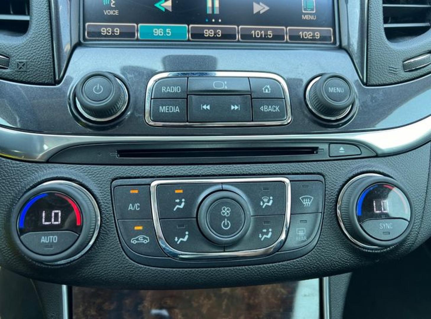 2015 WHITE /Black Leather/Cloth CHEVROLET IMPALA LT (2G1115SL9F9) with an 2.5L engine, Automatic transmission, located at 11170 Summerlin Square Dr., Fort Myers Beach, FL, 33931, (239) 999-7777, 26.493546, -81.941628 - Photo#18