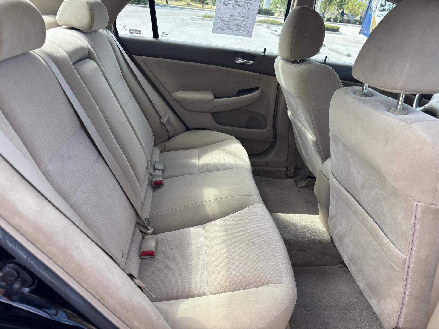 2003 BLUE /BEIGE HONDA ACCORD LX (1HGCM56303A) with an 2.4L engine, Automatic transmission, located at 11170 Summerlin Square Dr., Fort Myers Beach, FL, 33931, (239) 999-7777, 26.493546, -81.941628 - Photo#15