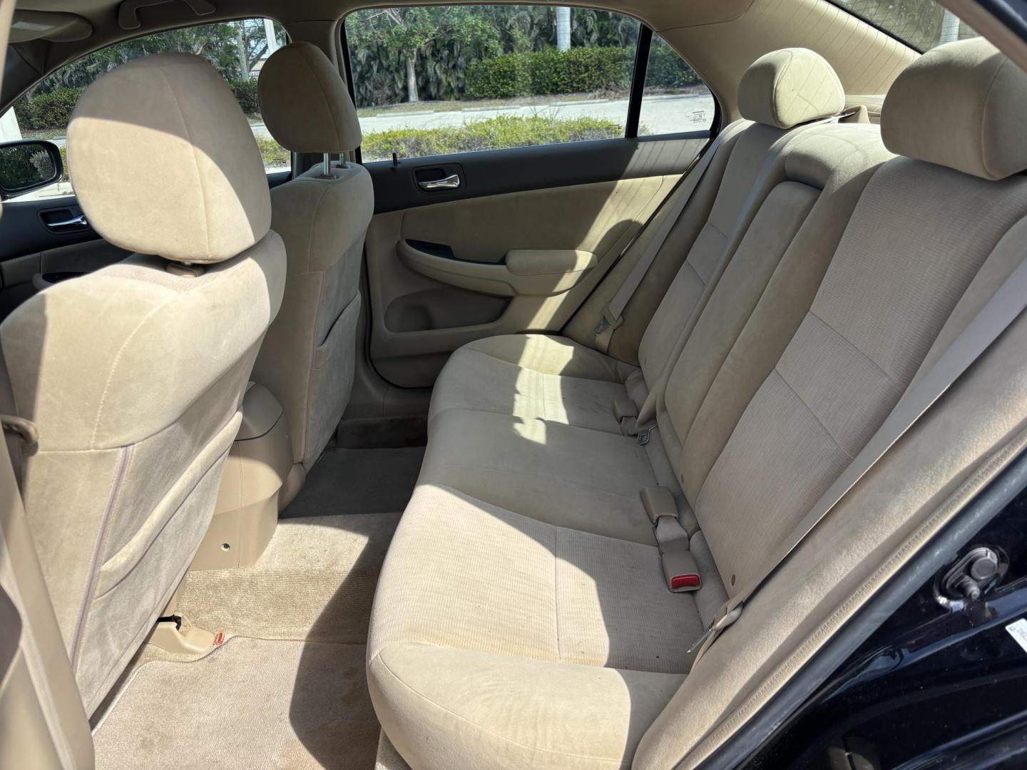 2003 BLUE /BEIGE HONDA ACCORD LX (1HGCM56303A) with an 2.4L engine, Automatic transmission, located at 11170 Summerlin Square Dr., Fort Myers Beach, FL, 33931, (239) 999-7777, 26.493546, -81.941628 - Photo#16